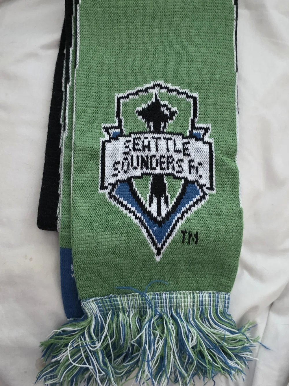 NWOT- Unisex Seattle Sounders Green Team Scarf